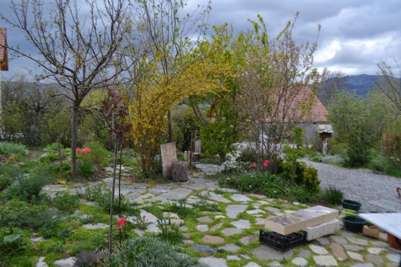Petit Appartement En Montagne Saint-Julien-en-Champsaur المظهر الخارجي الصورة